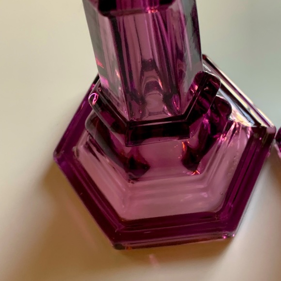 ❤️ Vintage Amethyst Pressed Glass Candlesticks - Sandwich Glass Repro from MMA - Picture 7 of 13